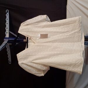 NeW puff sleeve white v neck eyelet blouse